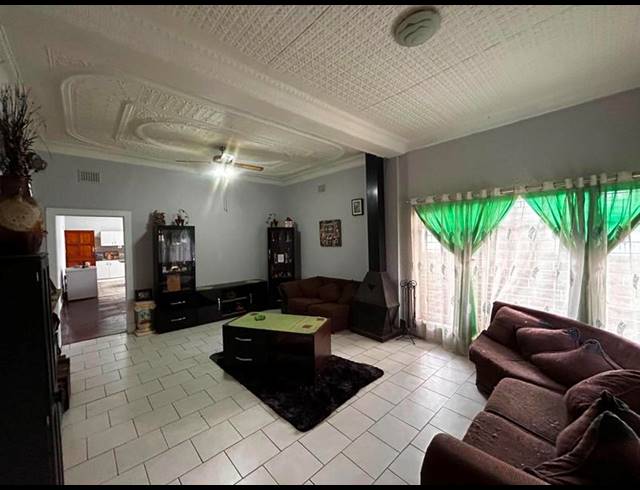 4 BEDROOM HOUSE FOR SALE IN BRENTHURST